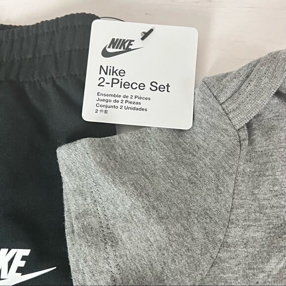 Nike Baby New to the Team Graphic Logo  Two Piece Set  Sz 24M NWT - Picture 11 of 12